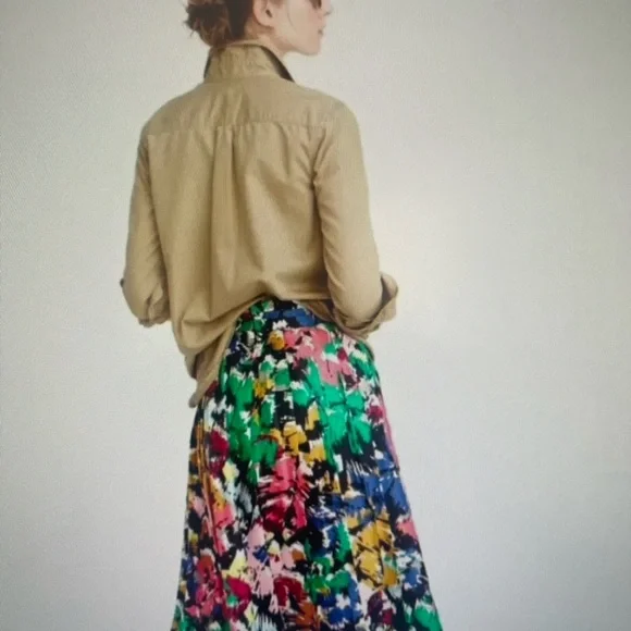 J. Crew Skirt, 100% Silk, Pockets, Multi-Colored Abstract Floral, EUC - Picture 7 of 10